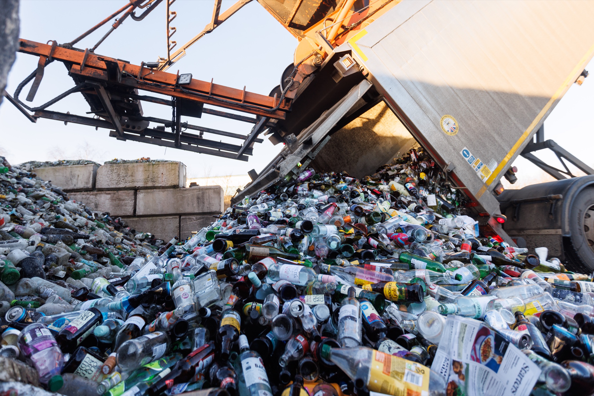 Tipping facility service image